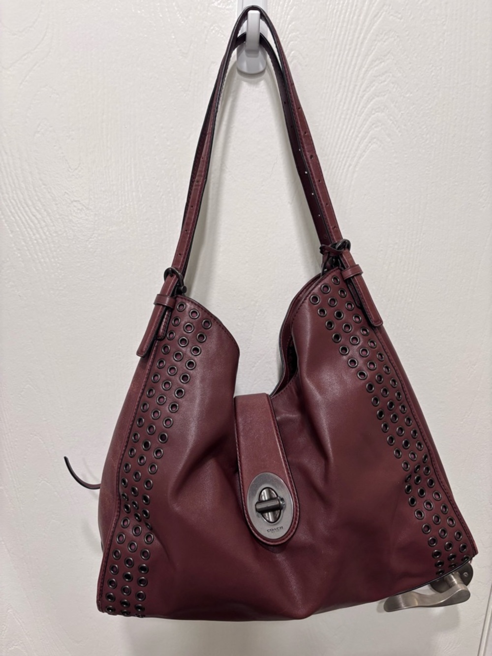 Coach Madison Carlyle Grommet Hobo Brick Shoulder Bag EUC MSRP: $598.00